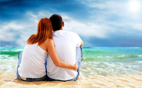 Love Couple Beach in front of ocean